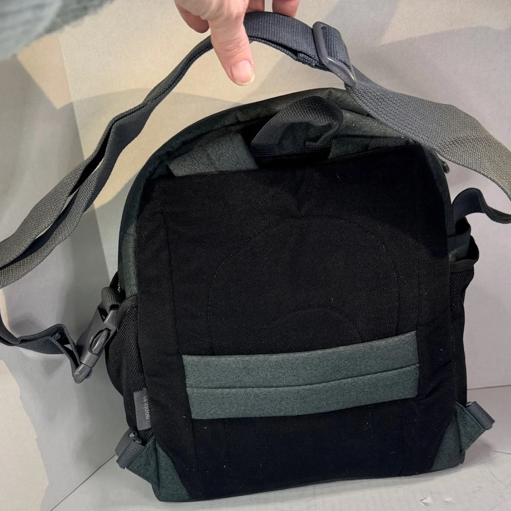 Delsey GoPix Nylon Camera Digital SLR DLSR Convertible Backpack Shoulder Bag